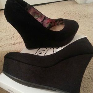 Steve Madden Wedges 9.5